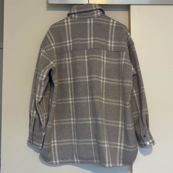 H&M Shacket - Picture 2 of 3